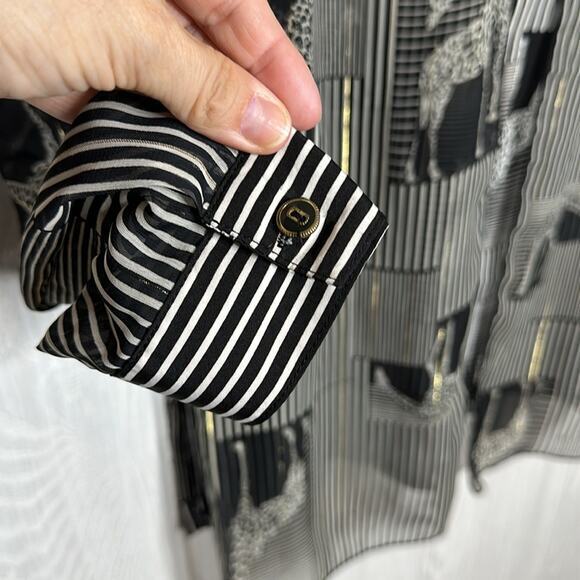 Won Moa Vintage Giraffe Print Chiffon button front blouse long sleeve - Picture 4 of 7